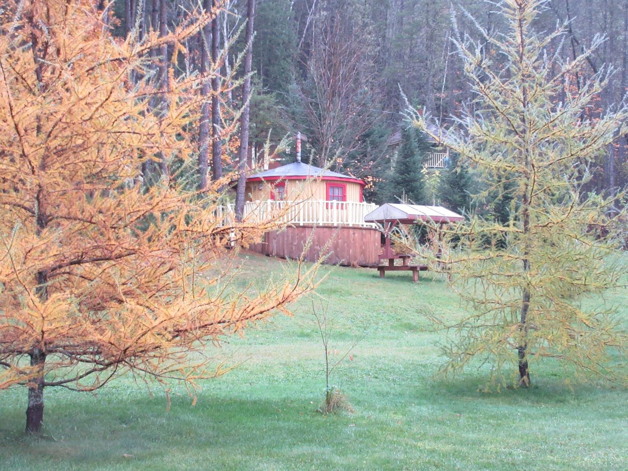 La Maison Sous Les Arbres Saint Roch de Mekinac Eksteriør billede